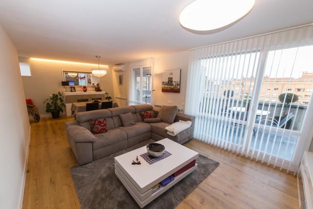 TARIMA MADERA MULTICAPA MADERA ROBLE RUSTICA MICROBISELADO OFERTAS SUMINISTRO ESPA&Ntilde;A